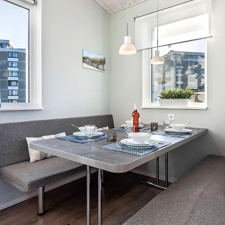 Two-bedroom Holiday In 40 *
