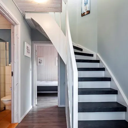 Two-bedroom Holiday In 40 * Wendtorf